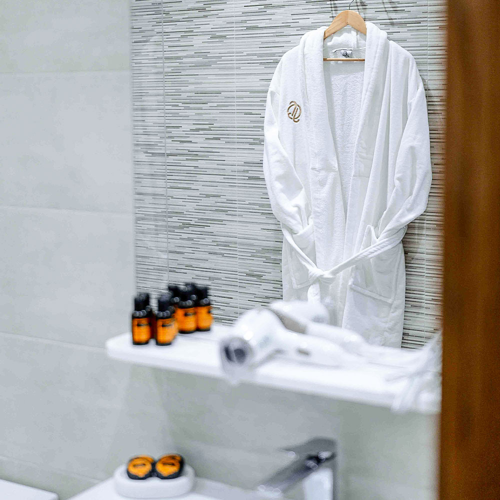 Luxury bathroom with premium fixtures and traditional Moroccan tile work – Golden Sky Home Béni Mellal